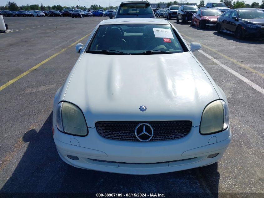 WDBKK49F04F310572 | 2004 MERCEDES-BENZ SLK 230