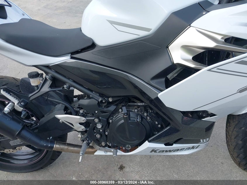 VIN JKAEXKH13PDAR4661 2023 KAWASAKI EX400