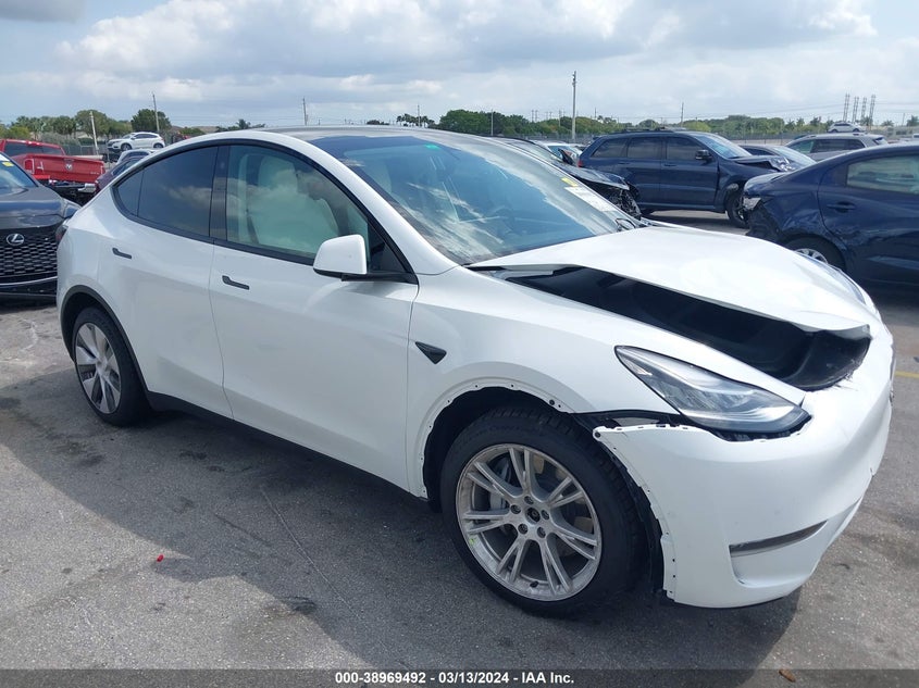 2021 TESLA MODEL Y  (VIN: 5YJYGDEE9MF261810)