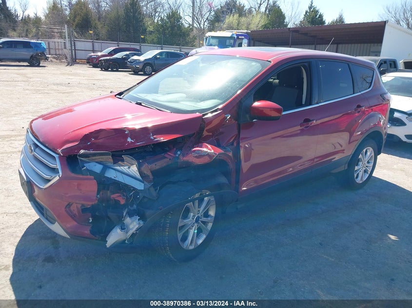 VIN 1FMCU9GD3HUC21185 2017 FORD ESCAPE SE