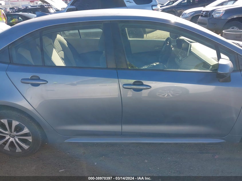 2020 TOYOTA COROLLA LE - JTDEBRBE2LJ017992