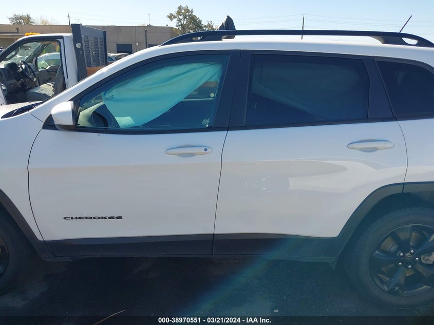 VIN 1C4PJMCX4JD523186 2018 JEEP CHEROKEE LATITUDE 4X4