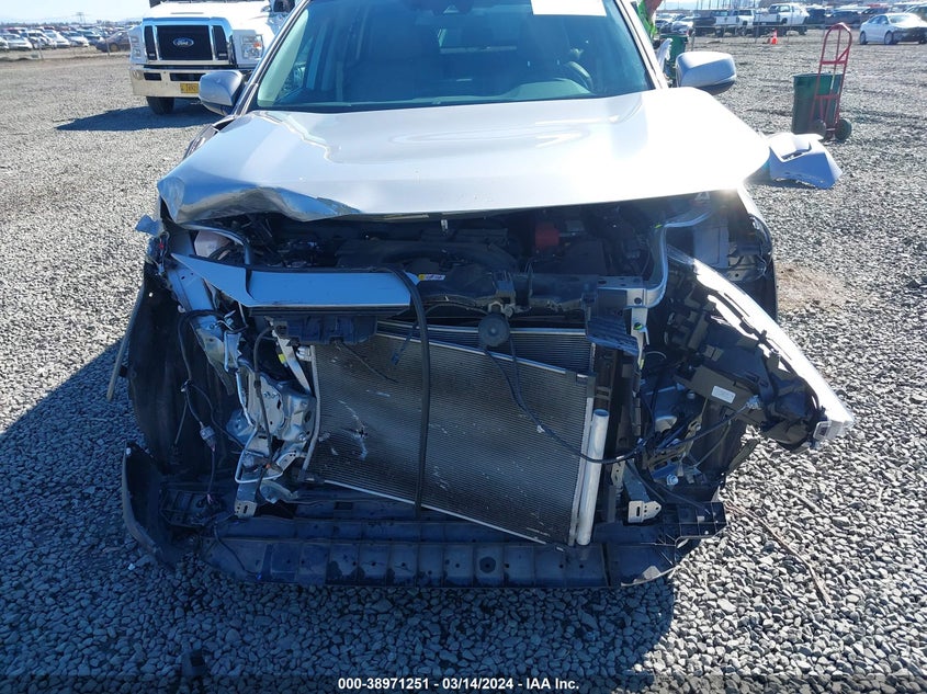 VIN 2T3P1RFV0LW124093 2020 TOYOTA RAV4 XLE