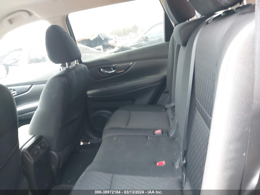 VIN KNMAT2MT4JP515572 2018 NISSAN ROGUE SV