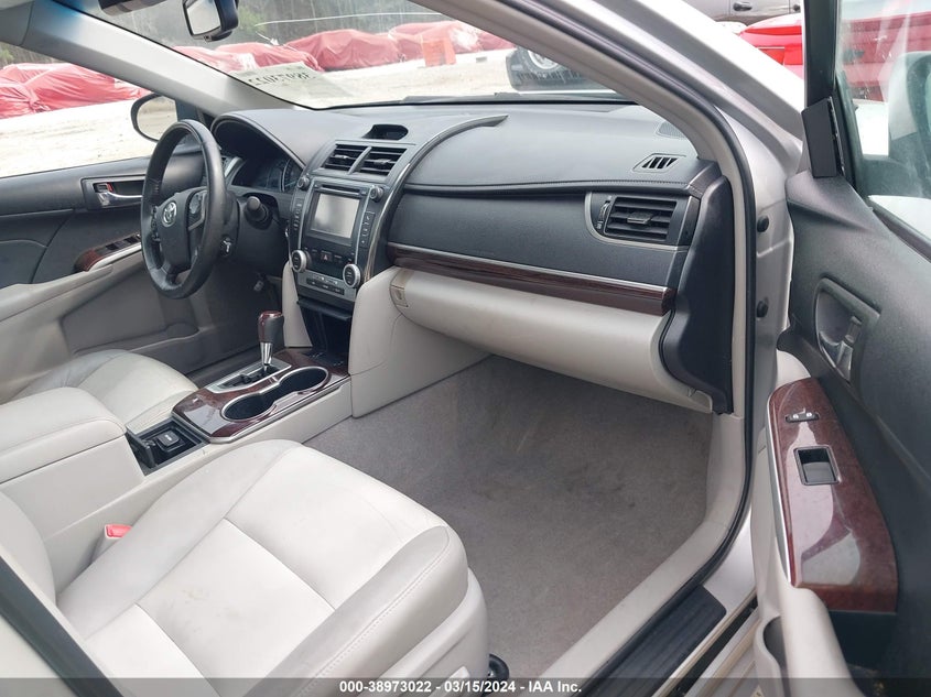 2014 TOYOTA CAMRY XLE - 4T4BF1FK3ER361925