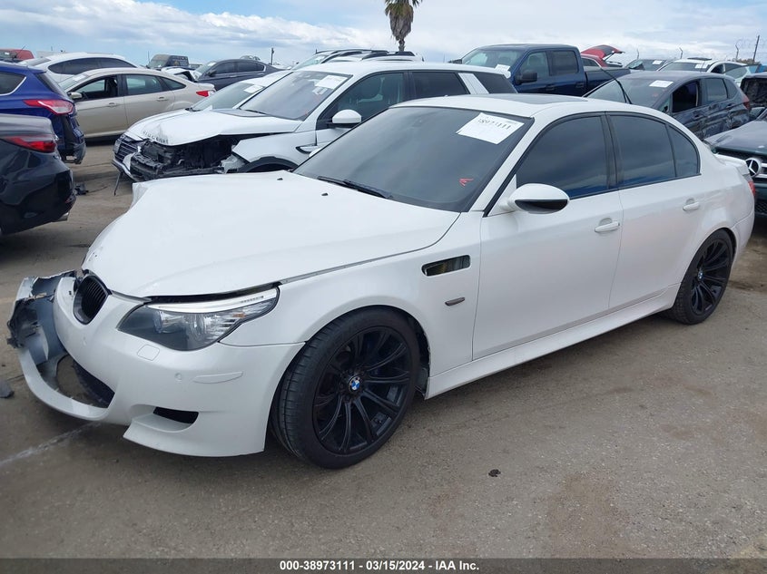 2008 BMW M5 VIN: WBSNB93588CX10794 Lot: 38973111