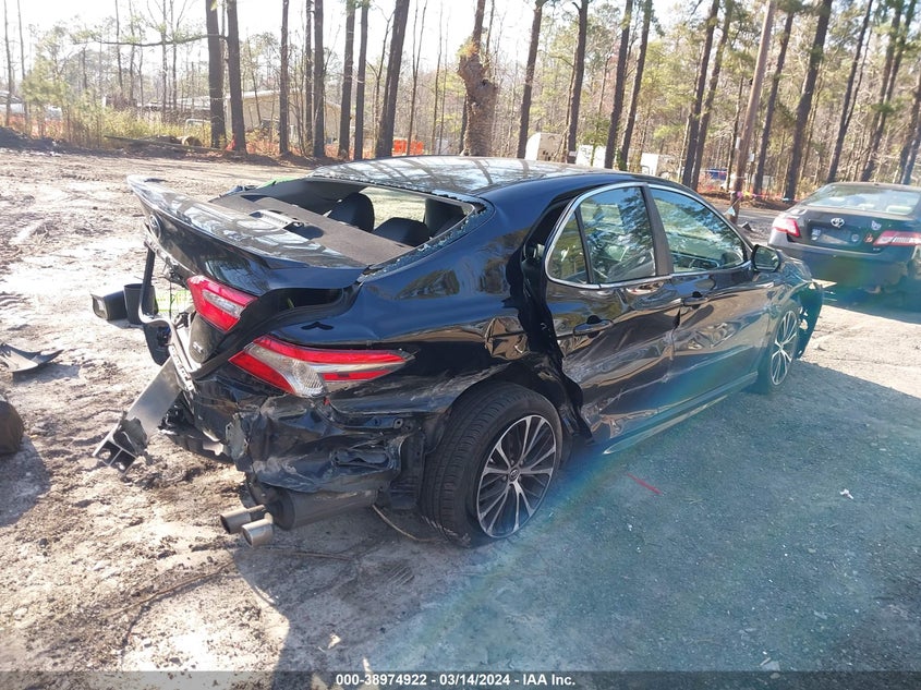 2018 TOYOTA CAMRY SE - 4T1B11HKXJU550748