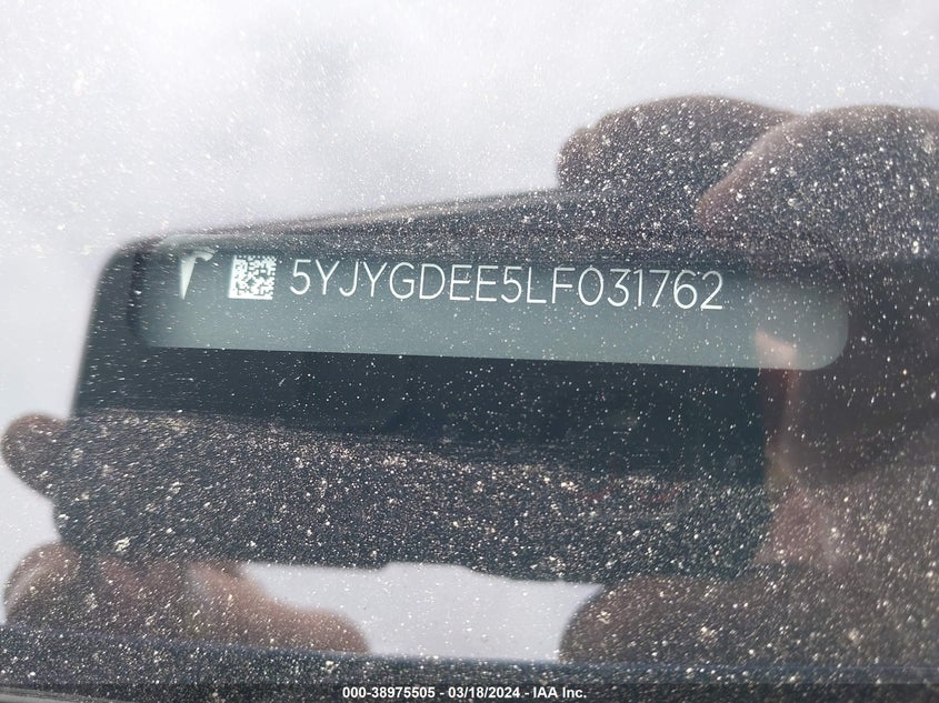 VIN 5YJYGDEE5LF031762 2020 TESLA MODEL Y