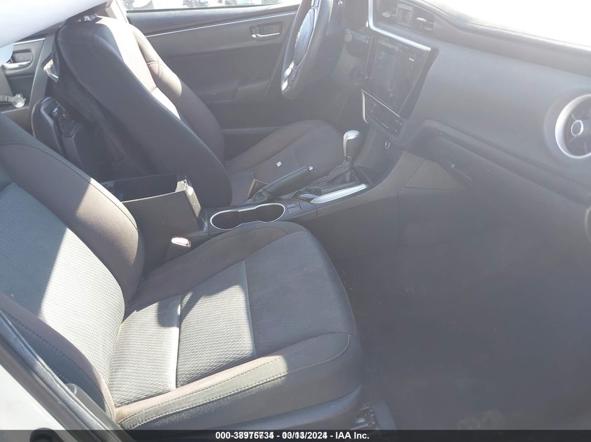 2017 TOYOTA COROLLA LE - 5YFBURHEXHP642681