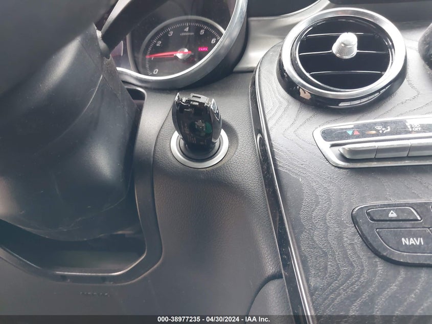 2019 MERCEDES-BENZ GLC 300 4MATIC WDC0G4KB2KV18595