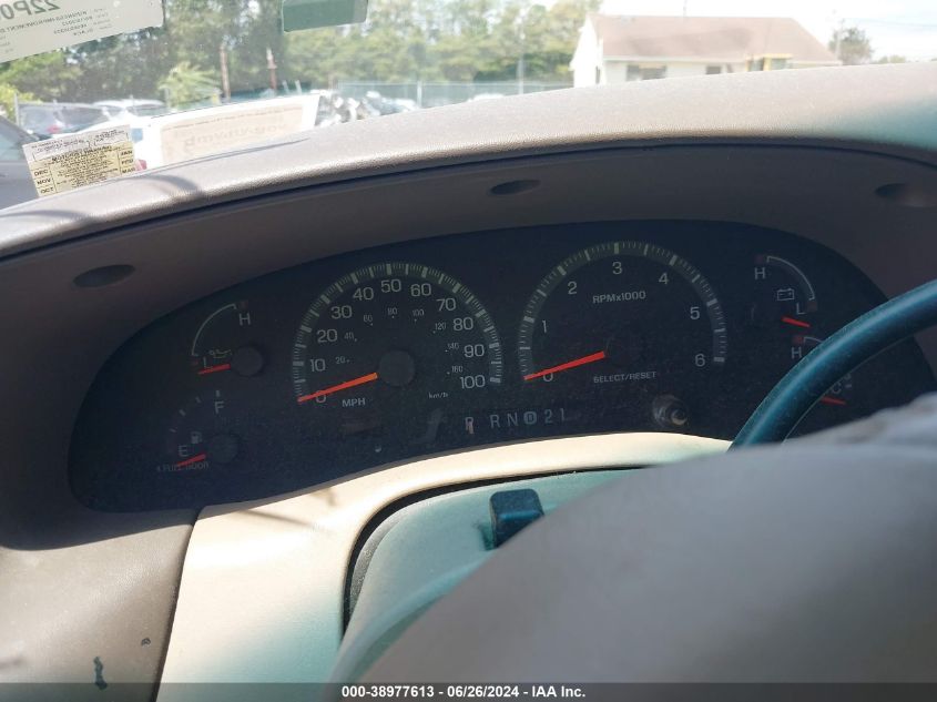 1999 Ford Expedition Eddie Bauer/Xlt VIN: 1FMPU18L9XLB84236 Lot: 38977613