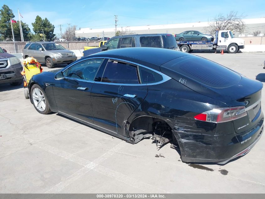 2013 Tesla Model S VIN: 5YJSA1DN8DFP05749 Lot: 40526158