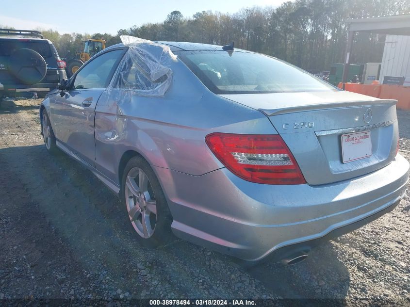 2013 Mercedes-Benz C 250 VIN: WDDGJ4HB4DG057913 Lot: 38978494