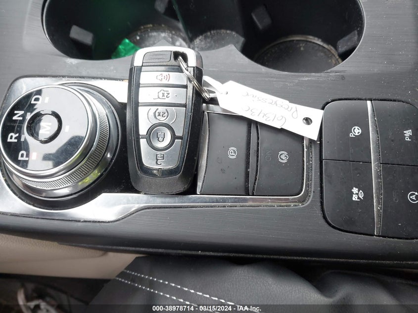 VIN 1FMCU9J97LUB20020 2020 FORD ESCAPE TITANIUM
