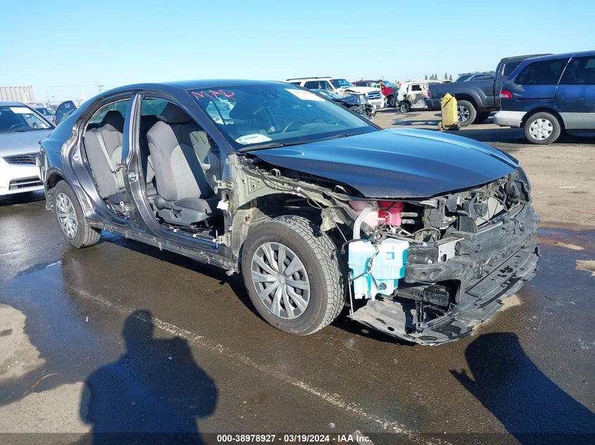 TOYOTA CAMRY LE HYBRID 2020
