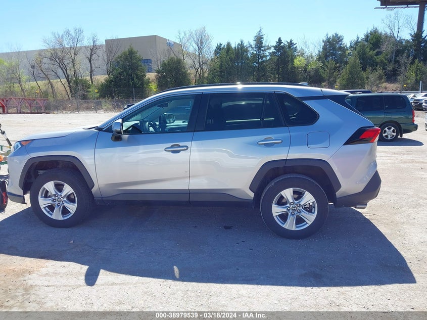 VIN 2T3W1RFV5LC079035 2020 TOYOTA RAV4 XLE