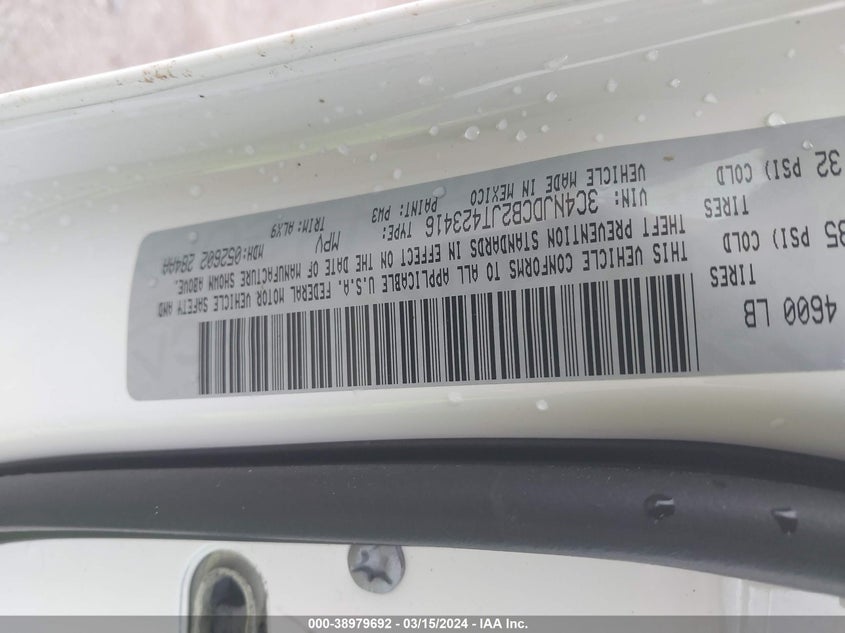 VIN 3C4NJDCB2JT423416 2018 JEEP COMPASS LIMITED
