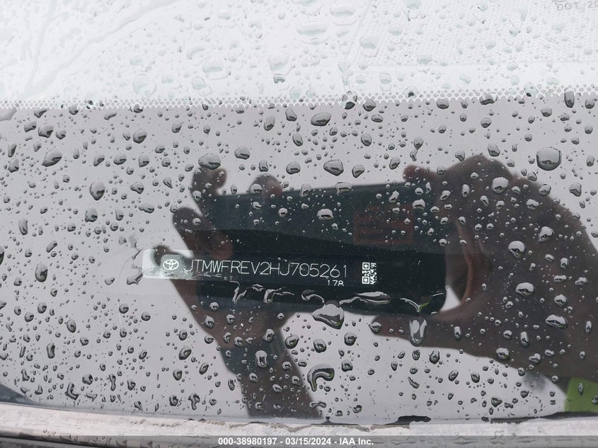 2017 TOYOTA RAV4 XLE - JTMWFREV2HJ705261