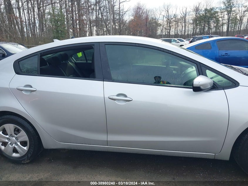 2016 KIA FORTE LX - KNAFK4A68G5477557