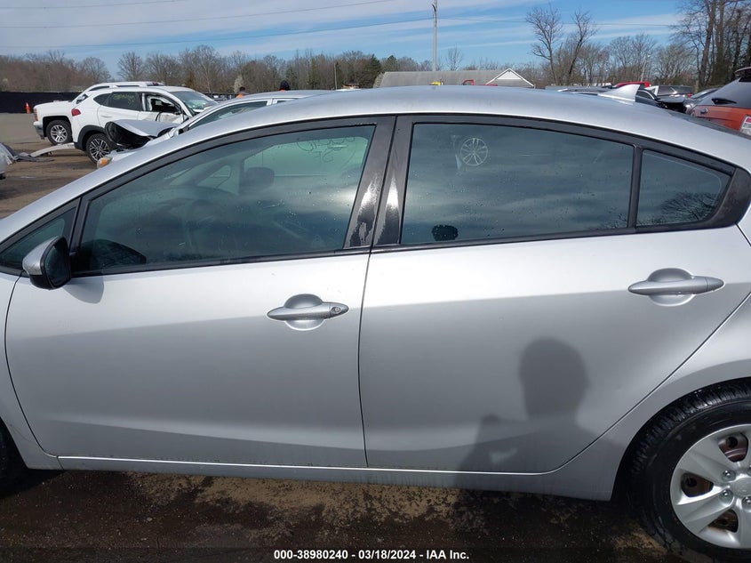 2016 KIA FORTE LX - KNAFK4A68G5477557
