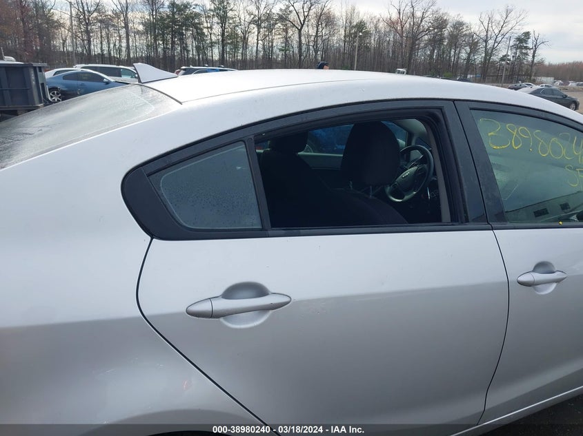 2016 KIA FORTE LX - KNAFK4A68G5477557