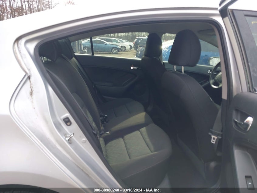 2016 KIA FORTE LX - KNAFK4A68G5477557