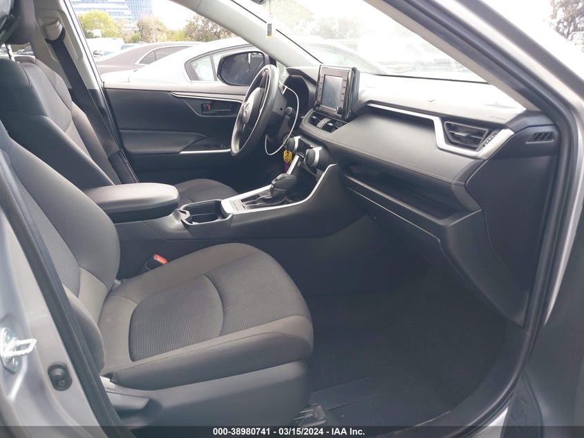 2021 TOYOTA RAV4 LE - JTMK1RFV9MD069698