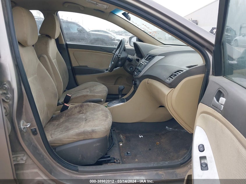 2013 HYUNDAI ACCENT GLS - KMHCT4AE7DU523628
