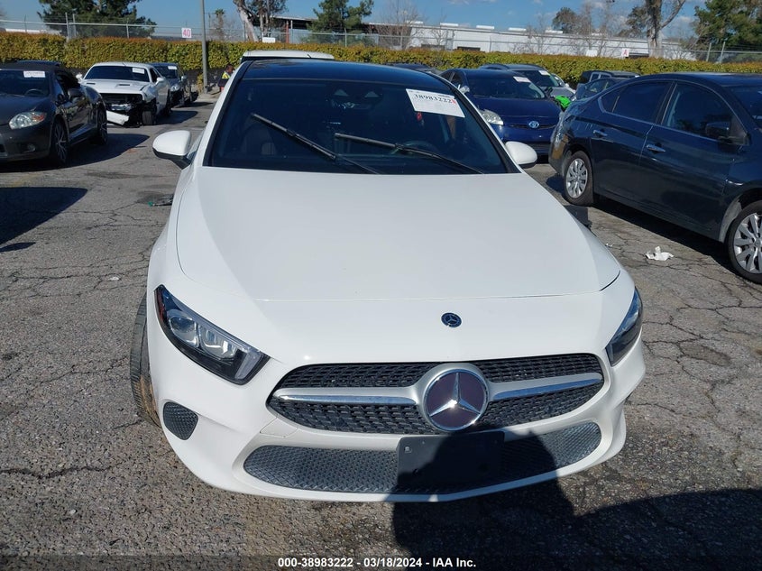 VIN WDD3G4EB3KW000610 2019 MERCEDES-BENZ A 220