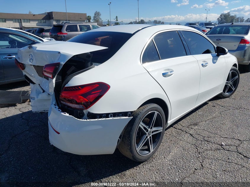 2019 Mercedes-Benz A 220 VIN: WDD3G4EB3KW000610 Lot: 38983222
