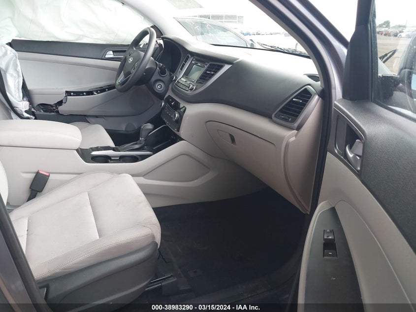 2016 HYUNDAI TUCSON LIMITED/SPORT AND ECO/SE - KM8J33A28GU230073
