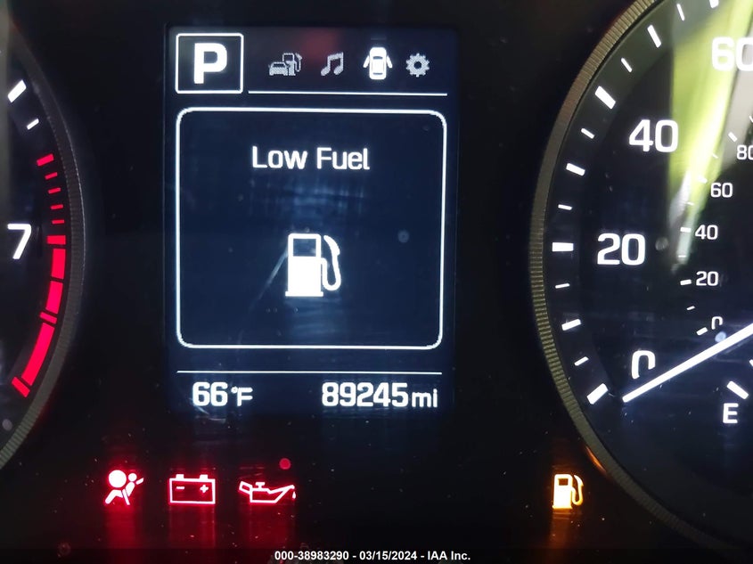 2016 HYUNDAI TUCSON LIMITED/SPORT AND ECO/SE - KM8J33A28GU230073