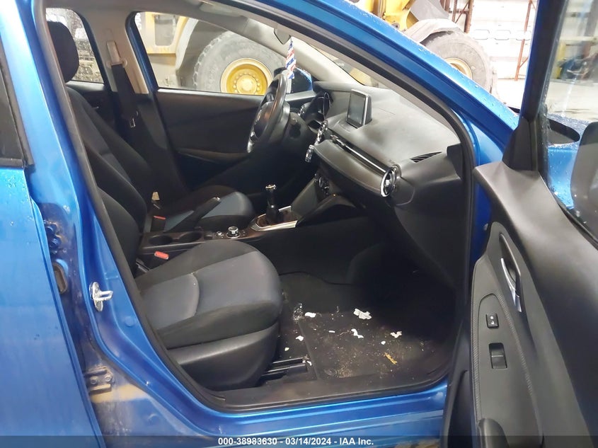 2016 Scion Ia VIN: 3MYDLBZV2GY135582 Lot: 38983630