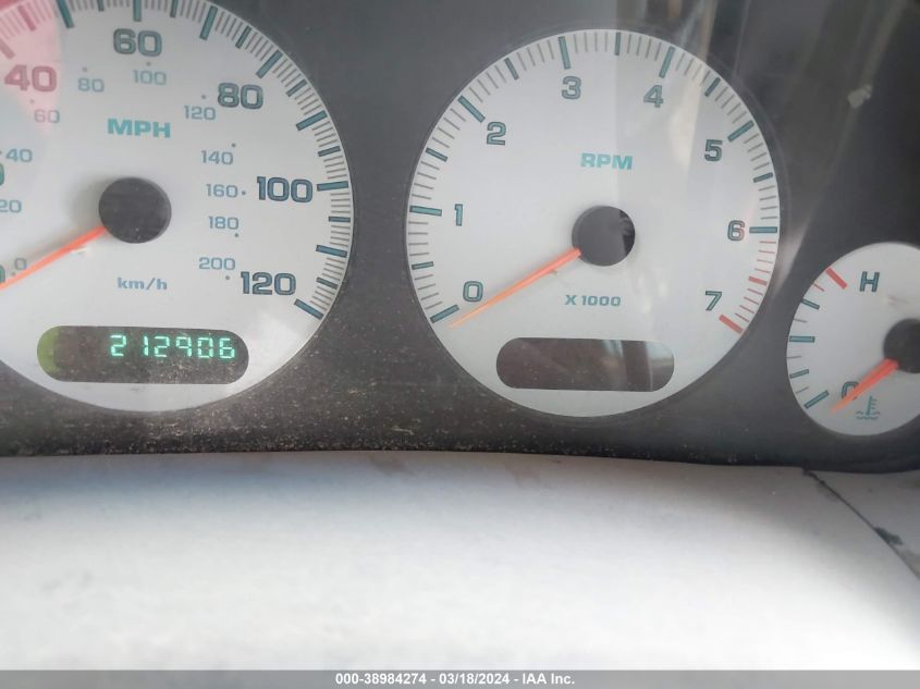 2002 Dodge Caravan Sport VIN: 2B8GP44362R672784 Lot: 38984274