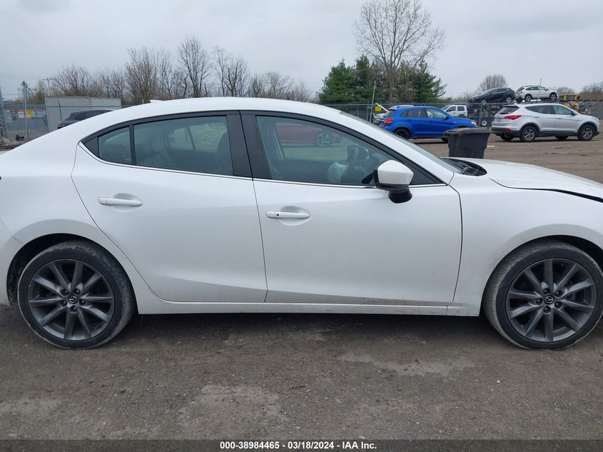 VIN 3MZBN1V32JM212543 2018 MAZDA MAZDA3 TOURING
