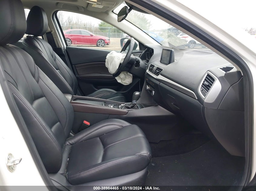 VIN 3MZBN1V32JM212543 2018 MAZDA MAZDA3 TOURING