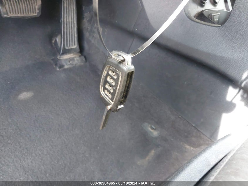 2015 HYUNDAI SANTA FE SPORT 2.4L - 5XYZUDLB6FG260969