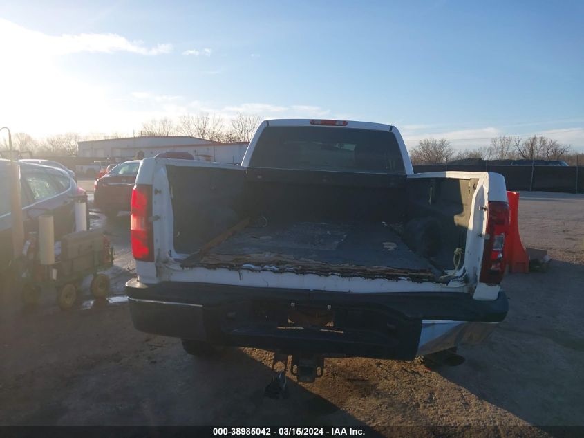 2008 Chevrolet Silverado 2500Hd Work Truck VIN: 1GCHK29K38E121696 Lot: 38985042