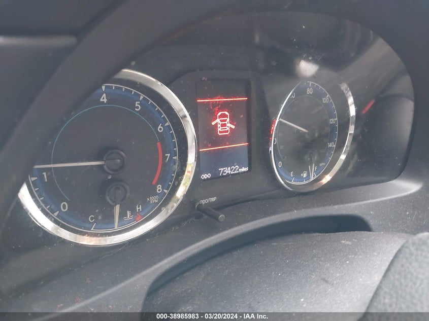 VIN 2T1BURHE0KC213993 2019 TOYOTA COROLLA LE