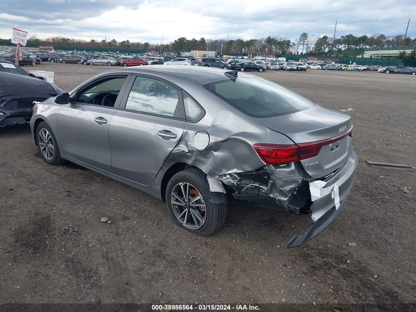 VIN 3KPF24ADXRE737577 2024 KIA FORTE LXS
