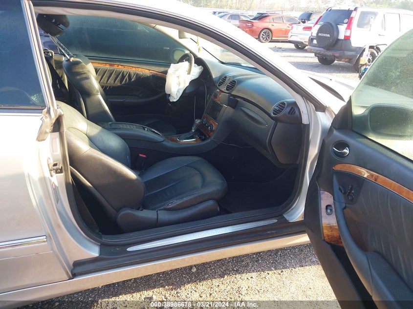 2006 Mercedes-Benz Clk 350 VIN: WDBTJ56J16F180035 Lot: 38986678