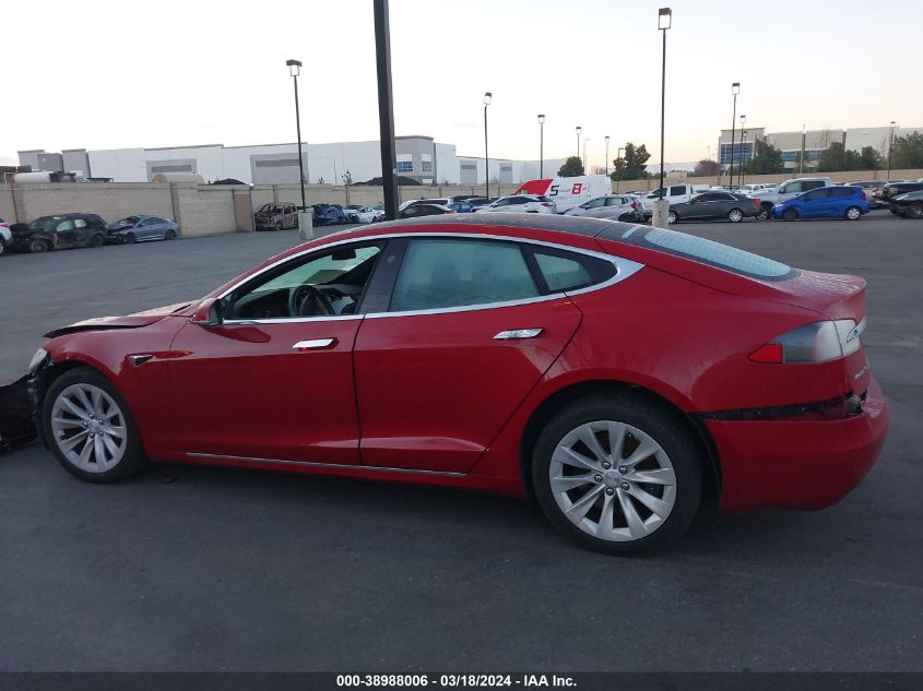 2018 Tesla Model S 100D/75D/P100D VIN: 5YJSA1E28JF263443 Lot: 38988006