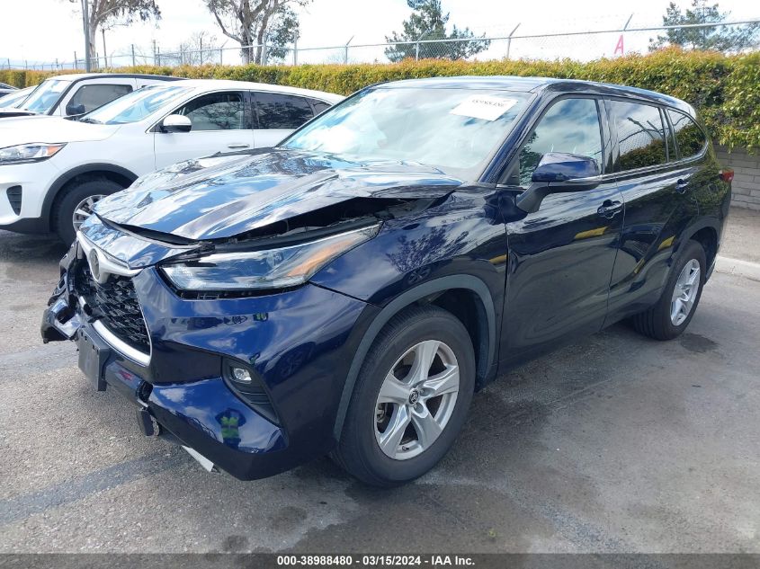 5TDZZRAH6MS516775 2021 Toyota Highlander Le