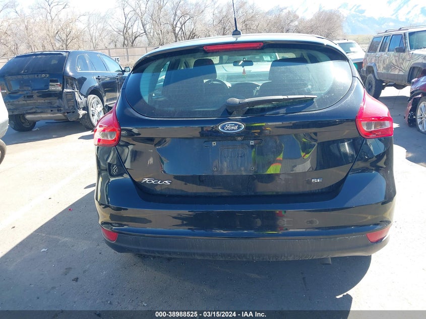 VIN 1FADP3K2XJL283607 2018 FORD FOCUS SE