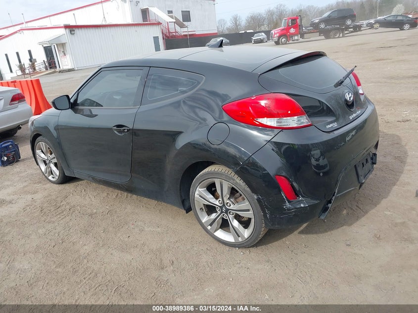 2013 Hyundai Veloster Base W/Gray VIN: KMHTC6AD6DU162668 Lot: 38989386