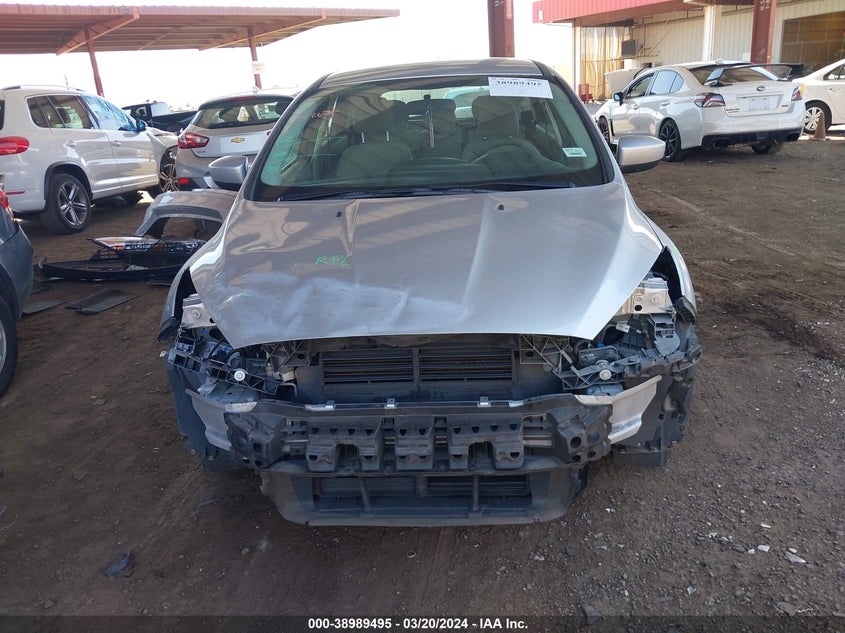 VIN 1FADP3K26JL326923 2018 FORD FOCUS SE