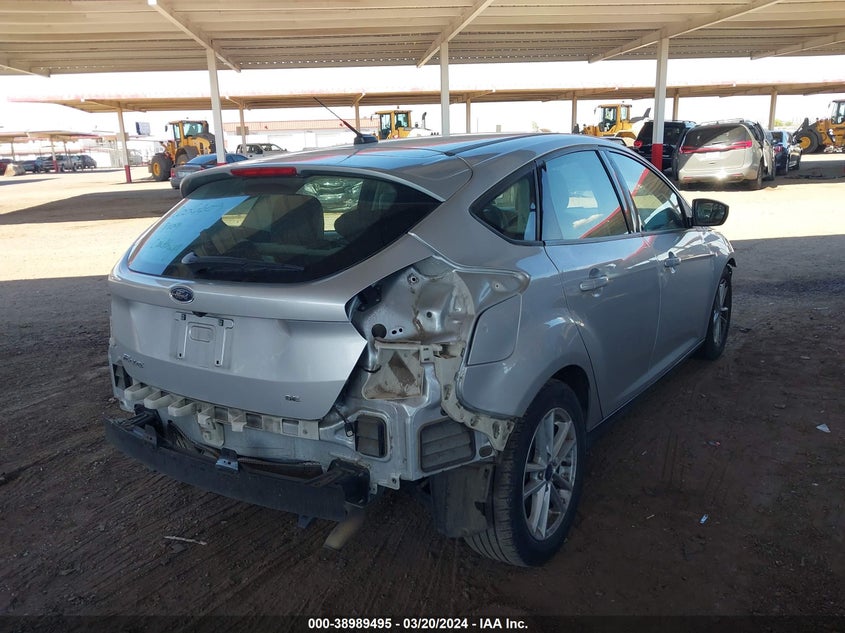 VIN 1FADP3K26JL326923 2018 FORD FOCUS SE