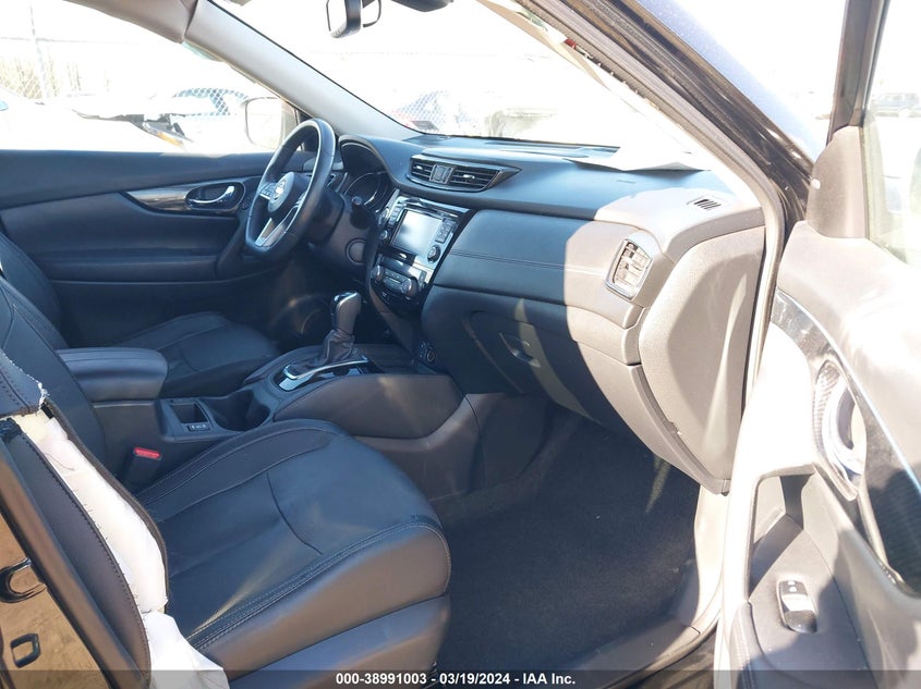 2017 NISSAN ROGUE SL - 5N1AT2MV1HC838010