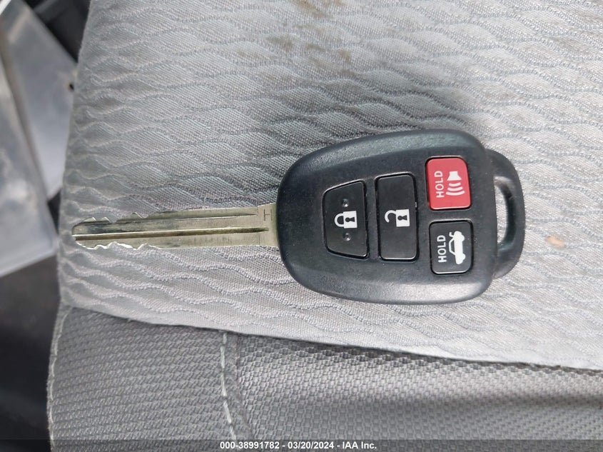 2016 TOYOTA COROLLA LE - 5YFBURHE3GP427240