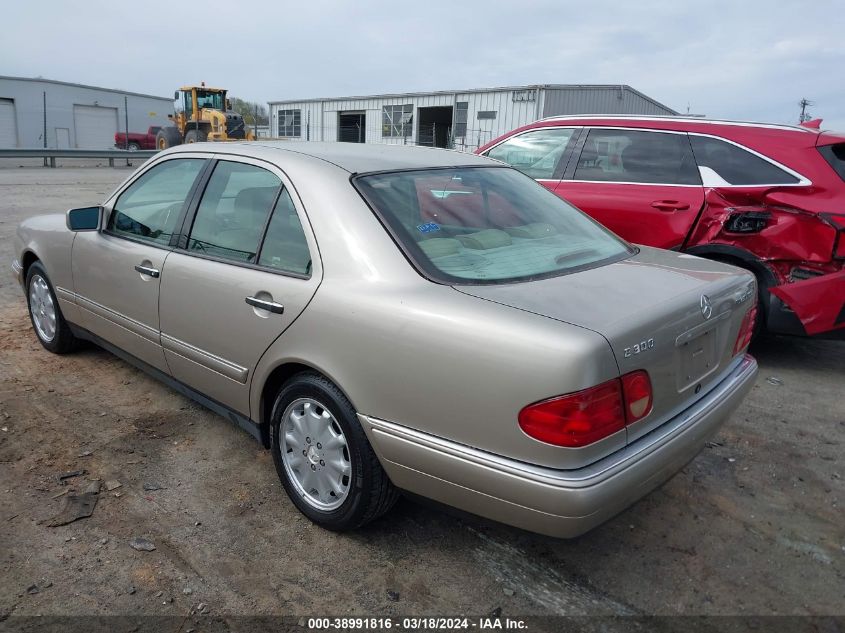 WDBJF25H5XA915281 | 1999 MERCEDES-BENZ E 300 DIESEL